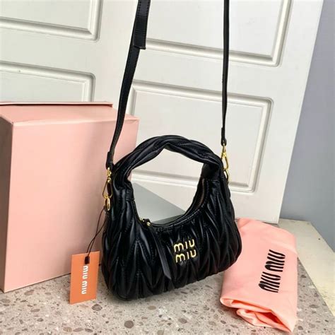 Jual Tas Wanita MIU MIU Wanita Original September 2024.